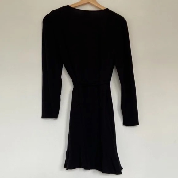 Aritzia Sunday Best Marion black wrap dress - Picture 6 of 11